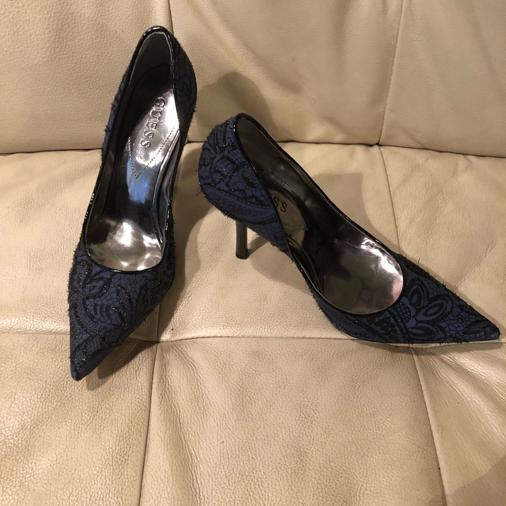 Blue and black lace brand new Guess pumps size 7.5